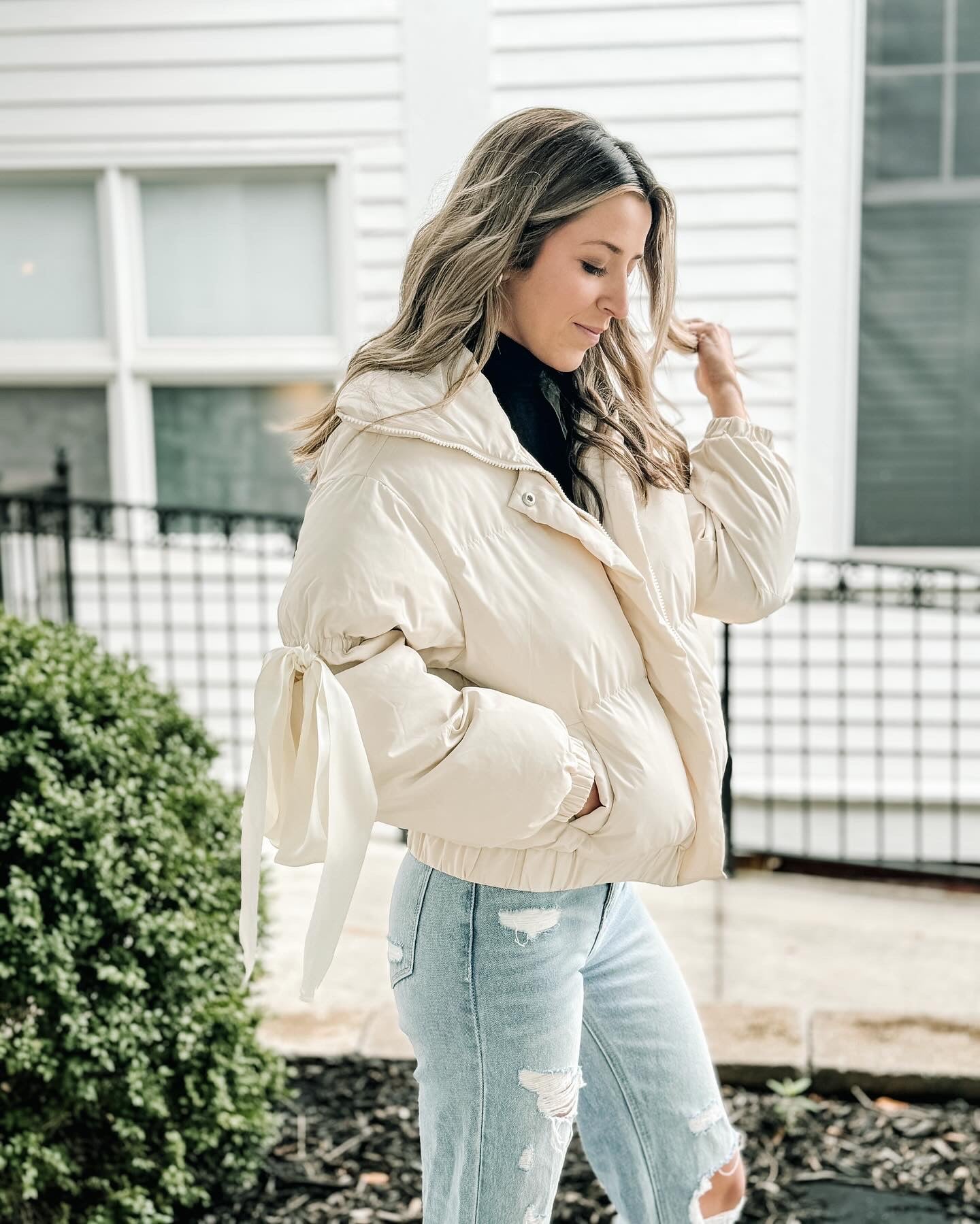 Ribbon Puffer Jacket Cream
